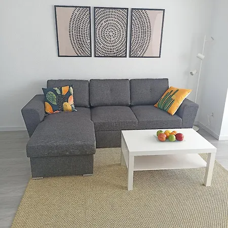 Centrico Y Luminoso דירה